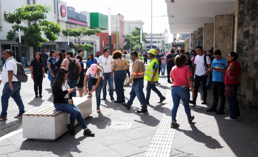 terremoto-de-7,3-atinge-costa-do-mexico-e-alerta-de-tsunami-chega-a-outros-paises