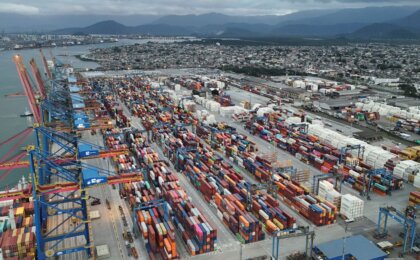 sao-paulo-e-santa-catarina-concentram-metade-do-impacto-do-tarifaco-de-trump,-diz-apex
