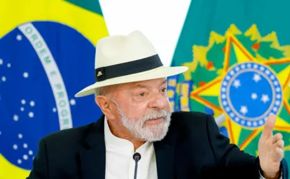 lula-reage-a-tarifaco-de-trump-e-diz-que-brasil-“nao-aceita-desaforo”
