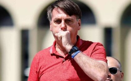 bolsonaro-teve-crise-de-solucos-por-36-horas-e-segue-em-monitoramento,-diz-relatorio-medico