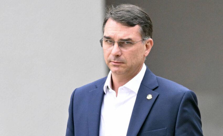 pl-tenta-mudar-regra-de-pesquisas-no-tse-e-ouve-critica-de-associacao:-“querem-atrapalhar”