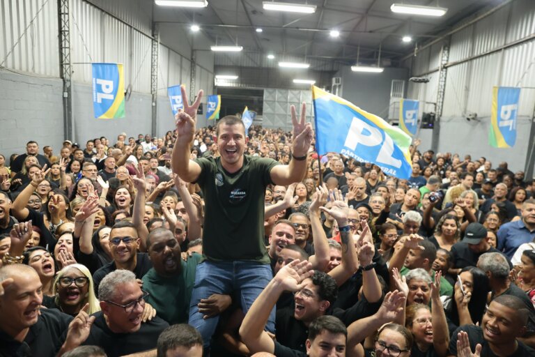 douglas-ruas-promete-governar-os-92-municipios-do-rio-e-mira-baixada-fluminense