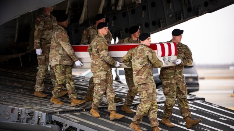 ataque-do-ira-a-jordania-mata-dois-militares-dos-eua-e-deixa-um-desaparecido