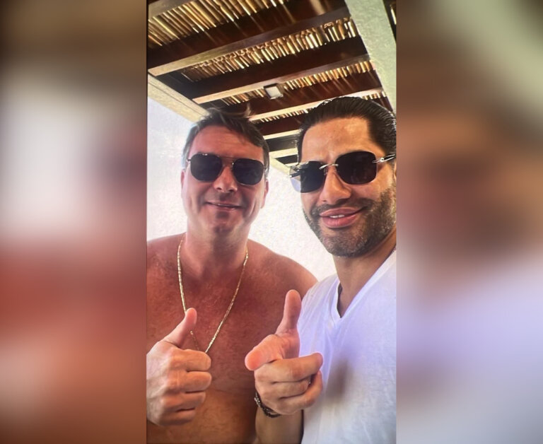 registro-de-flavio-bolsonaro-com-“sicario”-teria-sido-feito-em-hotel-de-luxo-em-rio