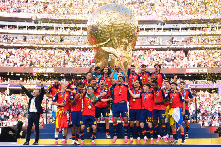 espanha-remove-trump-de-fotos-oficiais-da-conquista-da-copa-do-mundo