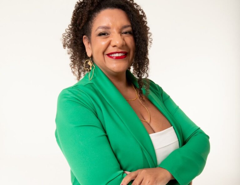 a-deputada-estadual-renata-souza-(psol)-lanca,-nesta-terca-feira-(21),-as-18h,-no-alfa-bar-e-cultura,-no-ce…