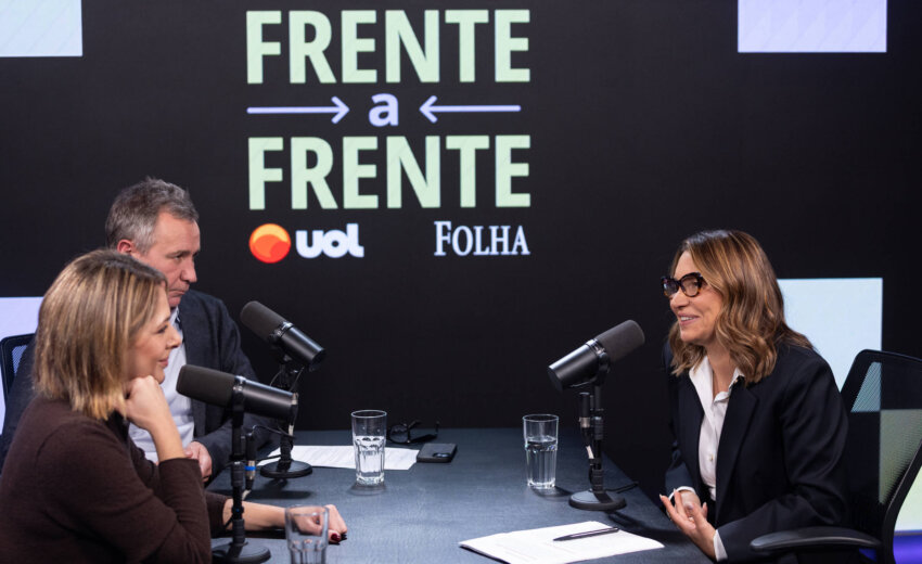direita-ve-gesto-de-janja-a-michelle-e-damares-como-sinal-contra-ataques-a-mulheres