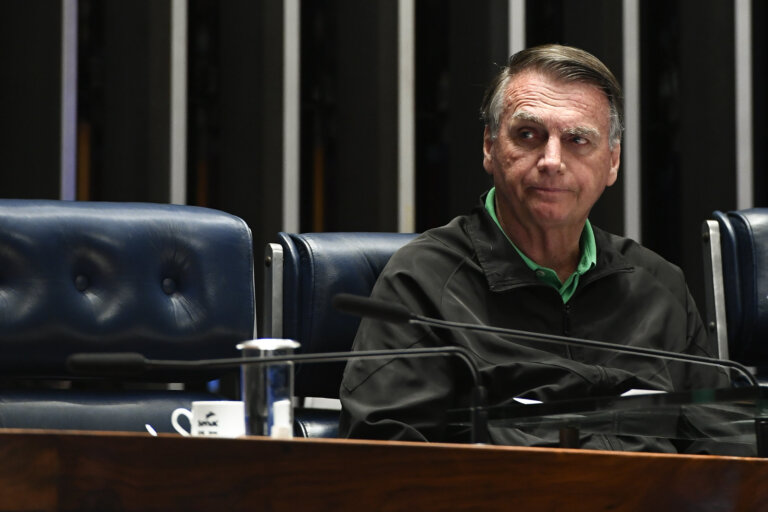 ?abin-paralela”:-moraes-arquiva-investigacao-contra-bolsonaro,-mas-mantem-sobre-carlos