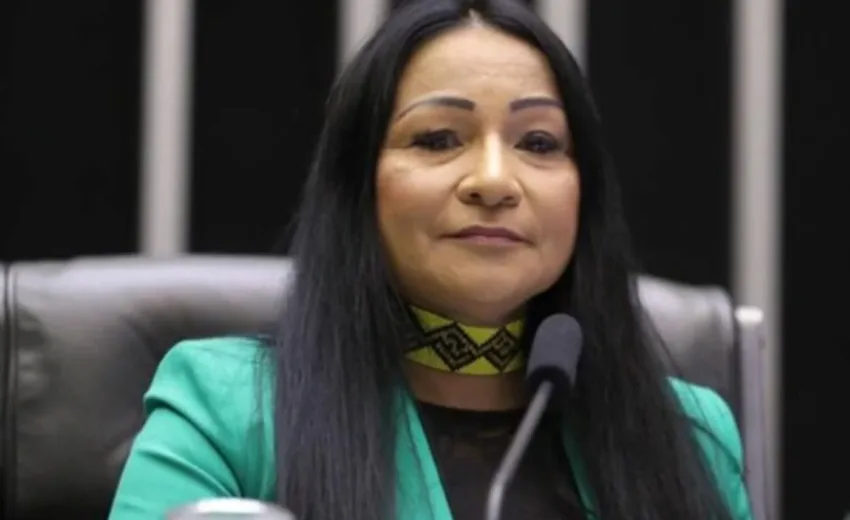 silvia-waiapi-acusa-pl-e-furlan-de-racismo-apos-partido-barrar-candidatura-em-amapa