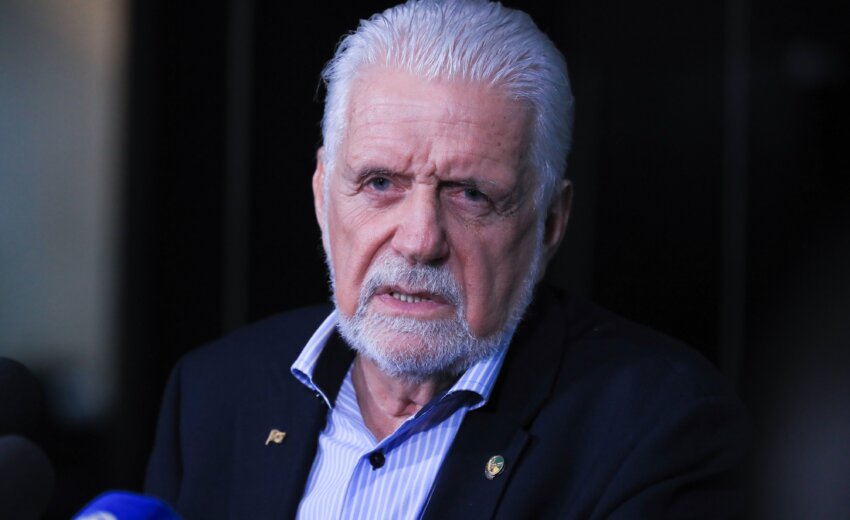 pf-intima-jaques-wagner-a-depor-em-investigacao-sobre-caso-master