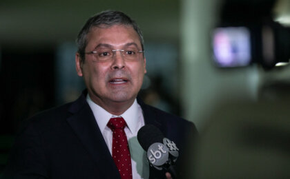 lindbergh-acusa-flavio-de-preparar-desculpa-para-derrota-e-contestar-eleicao