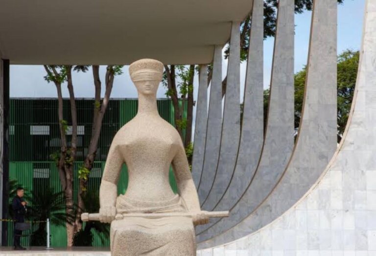 stf-considera-‘graves’-e-‘absurdas’-informacoes-falsas-sobre-urnas-eletronicas-divulgadas-por-flavio-bolsonaro