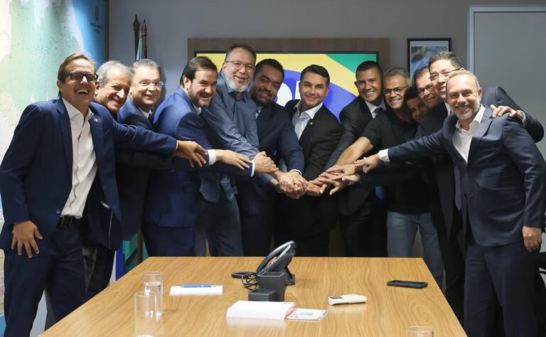 ciro-nogueira-deve-frustrar-flavio-bolsonaro-e-manter-pp-longe-de-alianca-nacional