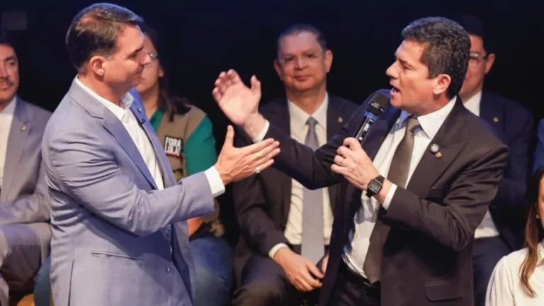 organizador-de-evento-de-flavio-com-diplomatas-foi-gerente-de-crises-da-lava-jato-e-de-moro