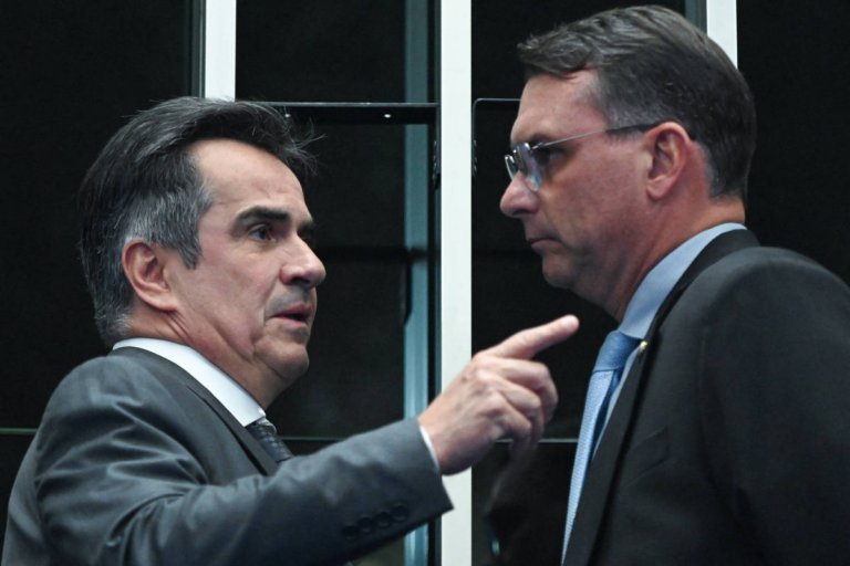 flavio-bolsonaro-e-abandonado-por-pp-e-uniao-brasil-na-corrida-presidencial