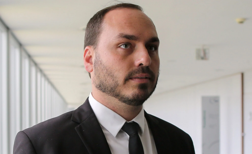 mp-cobra-quase-r$-1,9-milhao-de-ex-assessores-de-carlos-bolsonaro-por-rachadinha