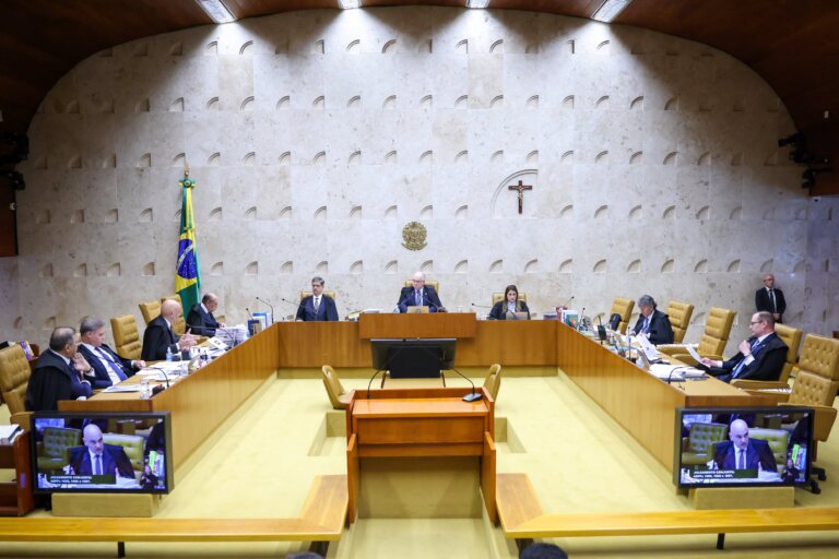 urnas-eletronicas:-fala-de-flavio-preocupa-ministros-do-stf-e-leva-corte-a-cobrar-reacao-do-tse