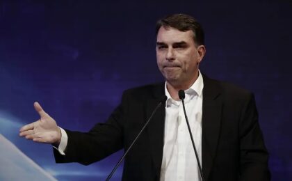 neutralidade-do-centrao-trava-plano-de-flavio-bolsonaro-para-montar-alianca-presidencial
