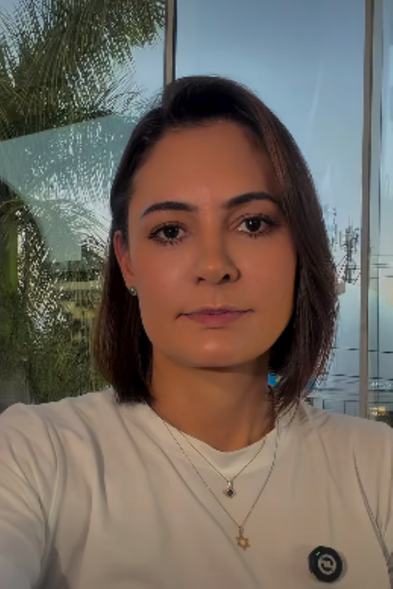 michelle-responde-flavio-bolsonaro-e-aceita-pedido-de-desculpas;-veja