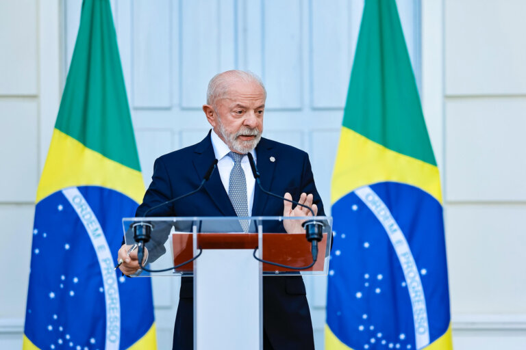 lula-acusa-eua-de-“manipular”-tema-do-trabalho-forcado-para-justificar-tarifa