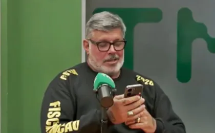 defesa-nega-que-bolsonaro-tenha-atendido-telefonema-de-frota:-“nao-tem-celular”