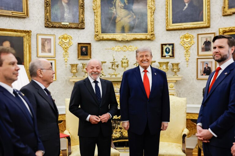 lula-anuncia-que-aplicara-a-lei-da-reciprocidade-e-rechaca-tarifaco-de-trump