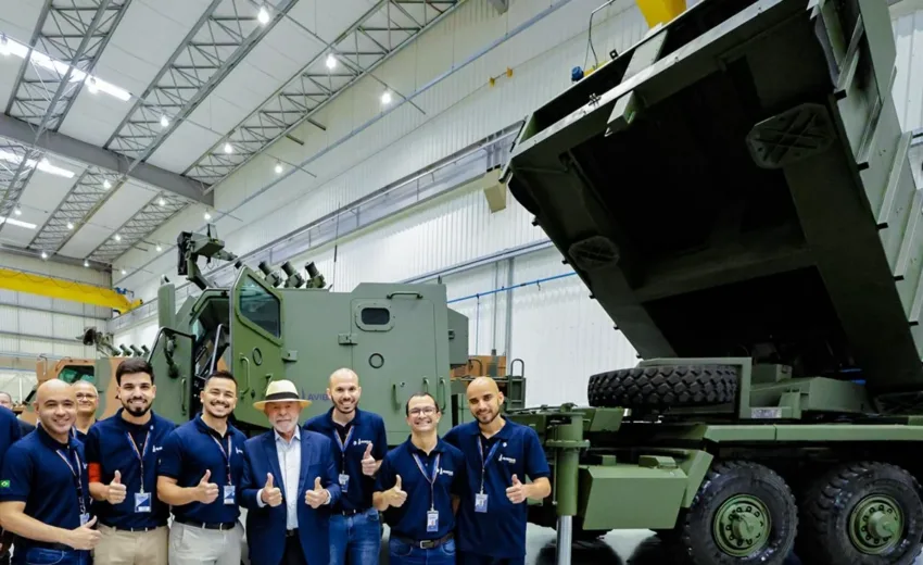 lula-defende-forcas-armadas-equipadas-apos-tarifaco-para-“ninguem-meter-o-nariz”