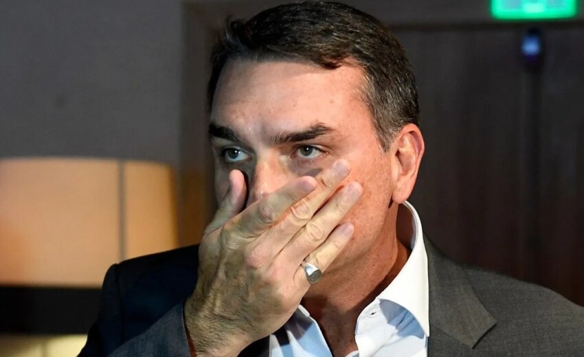 empresa-ligada-a-r$-1-milhao-em-notas-de-flavio-bolsonaro-nao-funciona-no-endereco-informado-a-receita