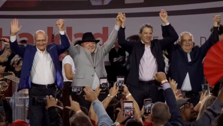 com-presenca-de-lula,-pt-oficializa-candidatura-de-fernando-haddad-ao-governo-de-sao-paulo