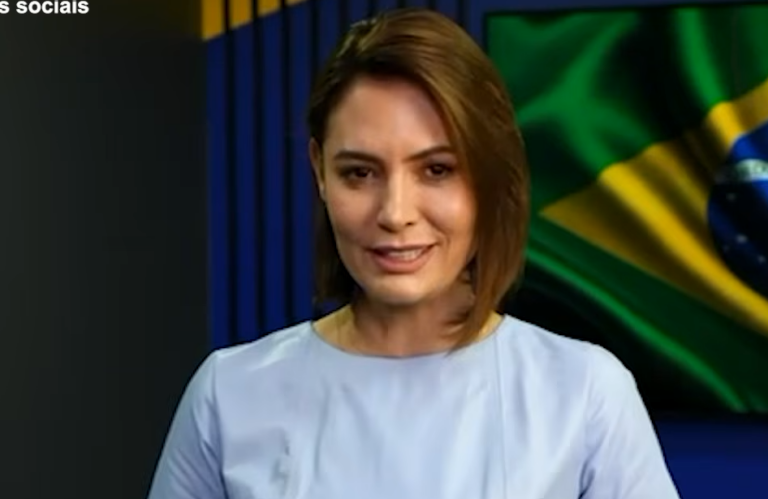 michelle-cita-uma-vez-flavio-e-exalta-bolsonaro-na-convencao-do-pl