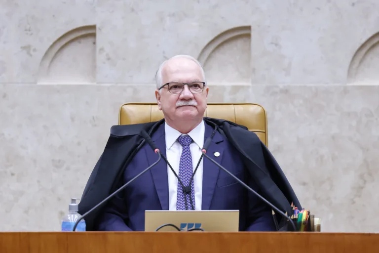 em-solo-brasileiro,-fachin-repudia-ofensa-de-milei-a-moraes-feita