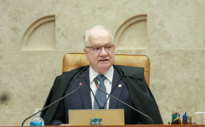 fachin-reage-a-ataque-de-milei-e-condena-fala-contra-moraes