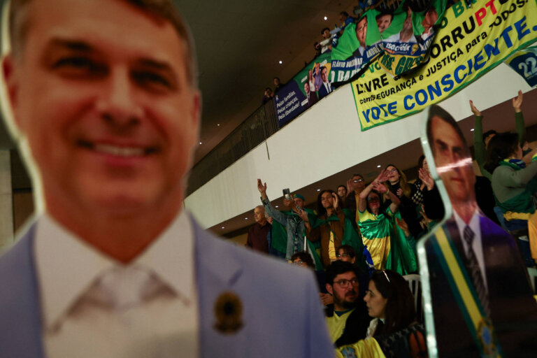 em-convencao-de-flavio,-deputada-aciona-pgr-contra-video-de-jair-bolsonaro-feito-por-ia