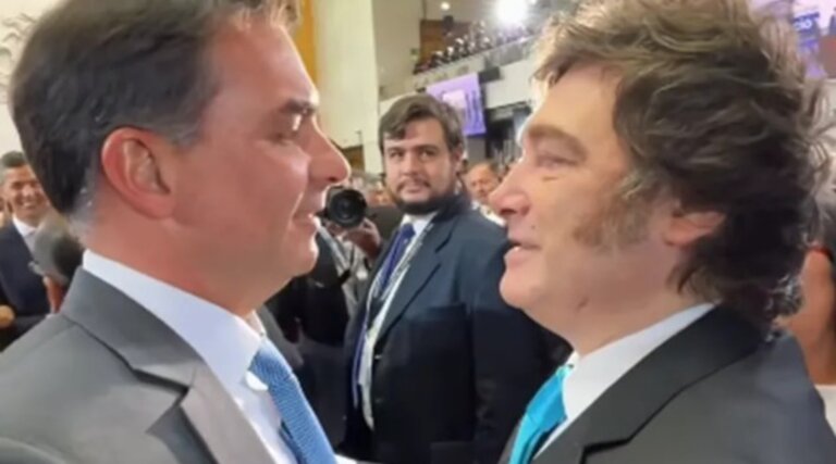 em-evento-do-pl,-brasil-chama-embaixador-na-argentina-para-consultas-apos-milei-atacar-stf