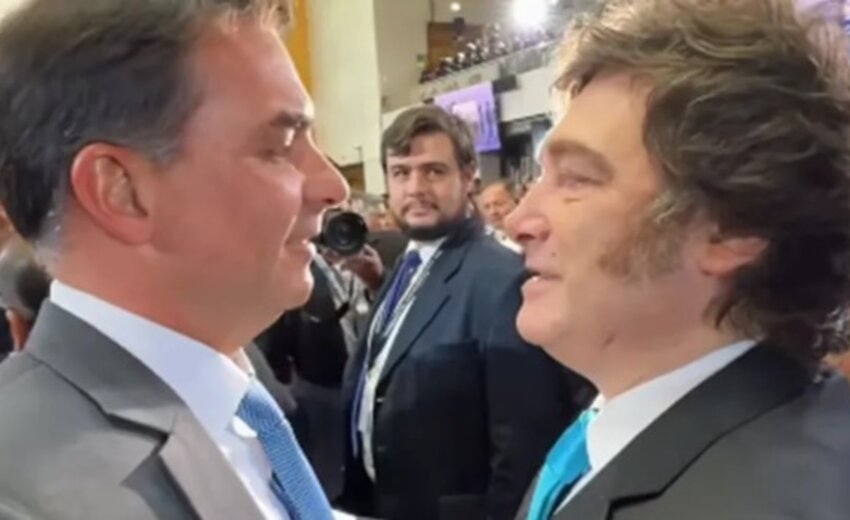 em-evento-do-pl,-brasil-chama-embaixador-na-argentina-para-consultas-apos-milei-atacar-stf