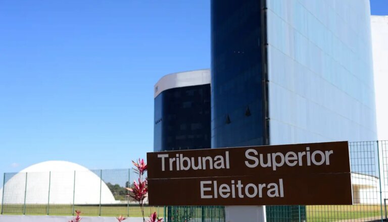 tse-diz-que-enviados-de-trump-ao-brasil-pediram-reuniao-sem-informar-a-pauta
