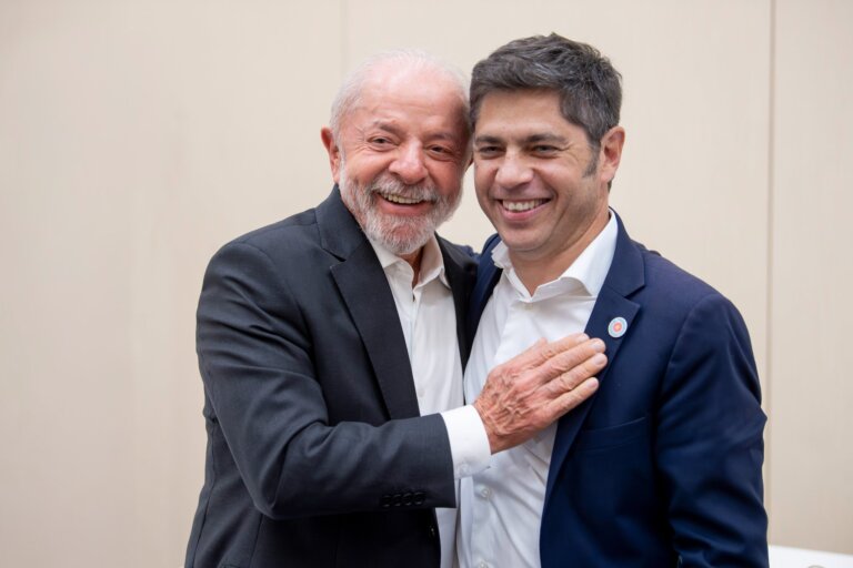 milei-envergonha-argentina-ao-atacar-lula-e-moraes,-diz-governador-de-buenos-aires:-“palhacada”