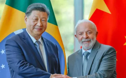 em-meio-a-tensao-comercial-com-os-eua,-lula-marca-telefonema-com-xi-jinping