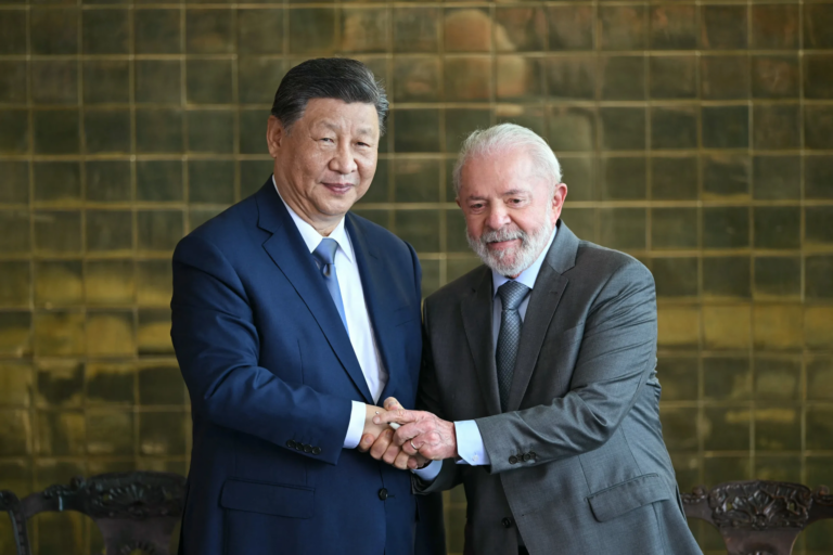 lula-liga-para-xi-jinping-e-negocia-acordo-entre-mercosul-e-china-apos-tarifaco