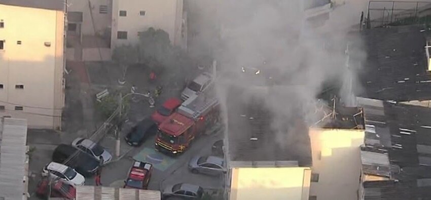 em-iraja,-incendio-atinge-predio-as-margens-da-avenida-brasil,