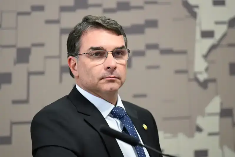 a-rejeicao-de-flavio-bolsonaro-entre-as-mulheres,-segundo-a-btg/nexus