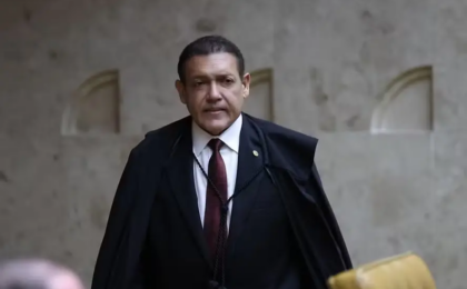 nunes-marques-e-cobrado-por-dura-apos-ataques-de-flavio-bolsonaro-e-dos-eua-as-urnas
