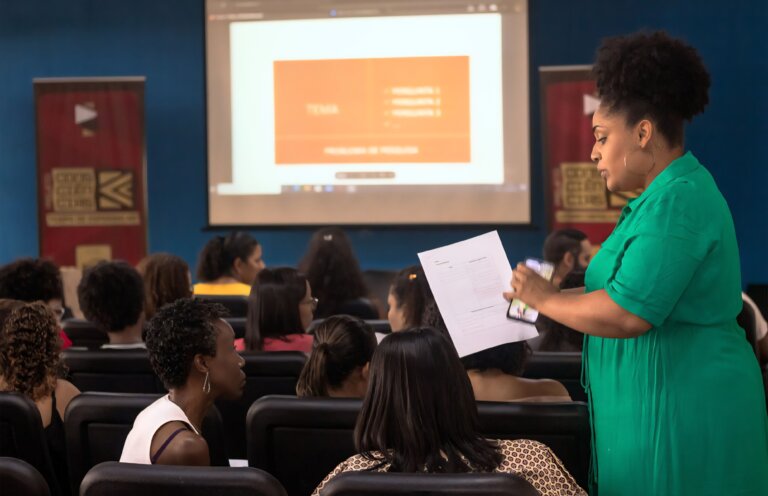 sesc-rj-abre-vagas-para-curso-gratuito-de-preparacao-para-mestrado-e-doutorado