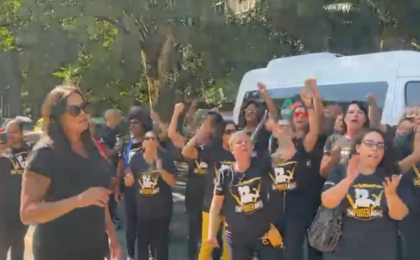 ‘desespero’:-profissionais-do-empoderadas-protestam-por-liberacao-de-recursos