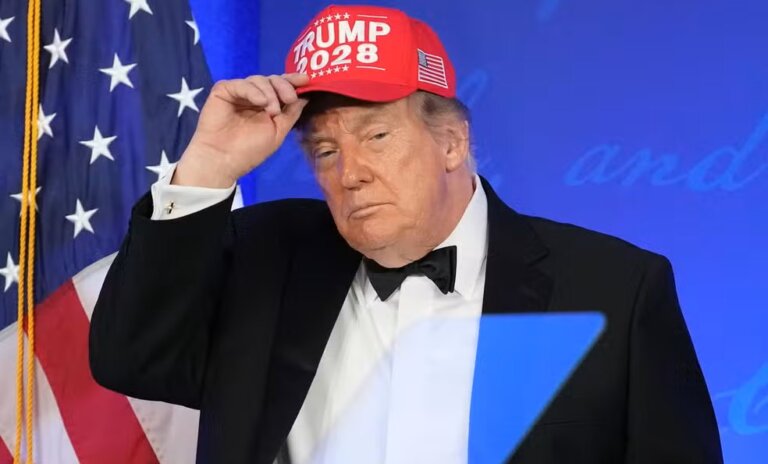 trump-pressiona-suprema-corte-por-regra-que-restringe-voto-pelo-correio-nos-eua