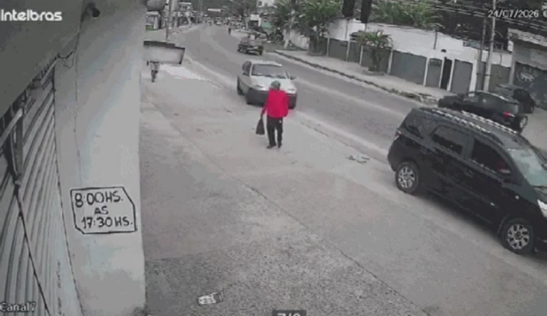 livramento:-idoso-escapa-por-centimetros-de-atropelamento-em-guaratiba;-veja