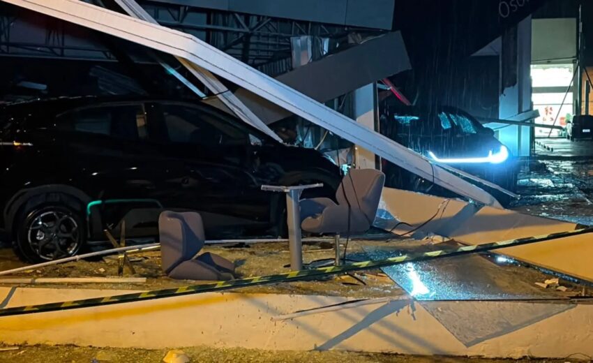temporal-com-granizo-destelha-mais-de-mil-casas-no-rs-e-derruba-estrutura-sobre-carros-eletricos
