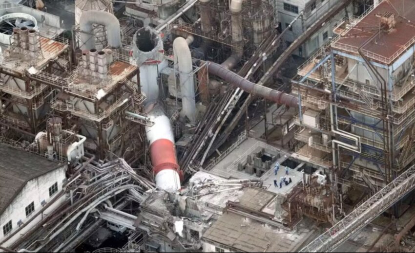 em-fabrica-de-papel-no-japao,-queda-de-torre-apos-terremoto-deixa-trabalhadores-desaparecidos