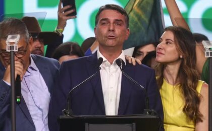 em-editorial,-“candidato-nanico”:-estadao-detona-flavio-bolsonaro