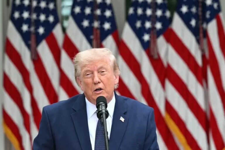 trump-repete-falacia,-cita-bolsonaro-e-prorroga-sobretaxa-invalidada-contra-o-brasil